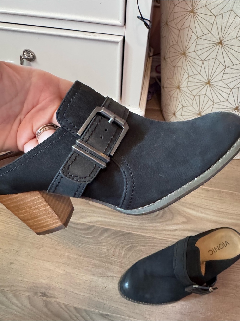 Vionic Mule Heels - Picture 7 of 10